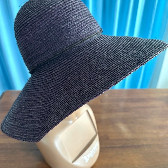 Tommy Bahama Summer Straw Floppy Hat - Picture 3 of 9